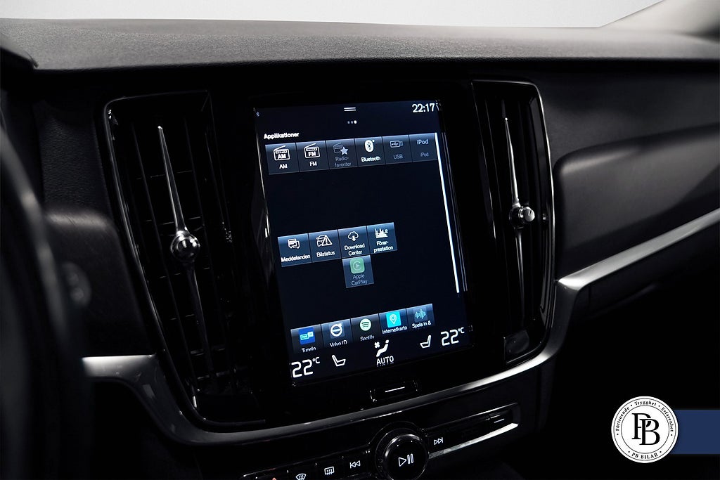 Volvo V90 Cross Country