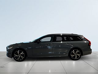 Volvo V90 Recharge T6 AWD Plus Dark Mvärme Drag Bkamera S&V-däck – bild 4