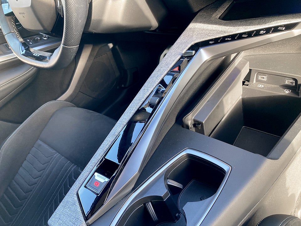 Bild på Peugeot 3008 GT Hybrid 145hk Aut B-KAMERA CARPLAY NAV