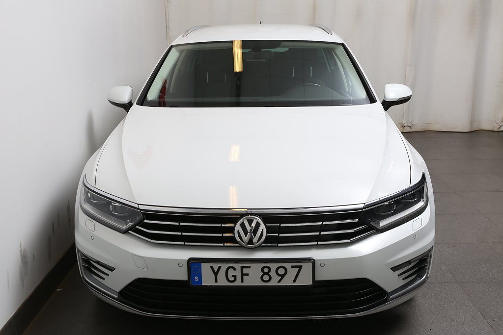 Volkswagen Passat GTE 1,4 TSI 218hk Plug-in DSG Variant Drag 2017