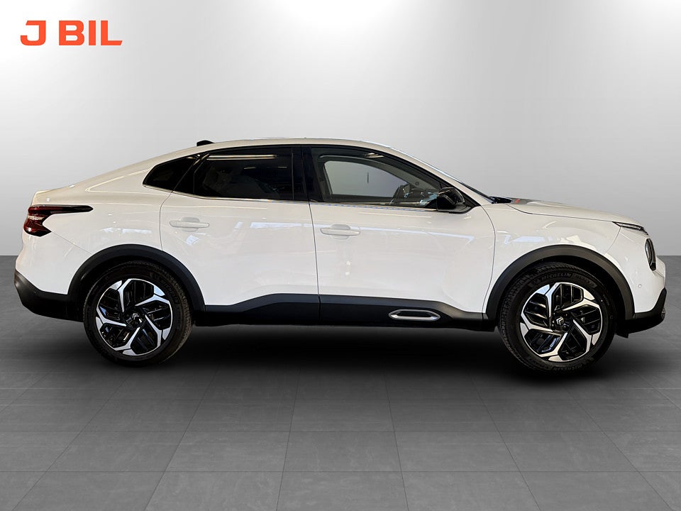 Bild på Citroën C4-X Shine 1.2 PT 130hk Aut RATTVÄRME B-KAMERA