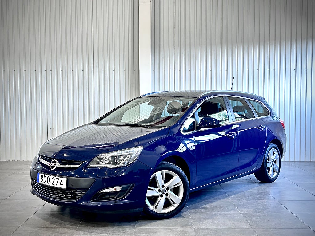 Opel Astra Sports Tourer 1.4 Turbo 140HK PREMIUM DRAG 1ÄGARE PDC