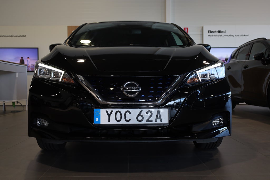 Nissan Leaf 40 kWh N-Connecta Navi 360° Värmare Leasbar CarPlay 2021