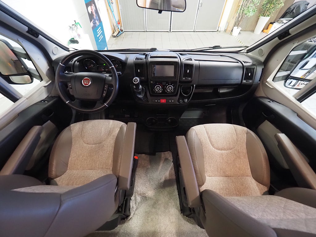 Adria Coral XL 670 SL Plus I 150hk I Dragkrok I Långbäddar I Dragkrok 2019