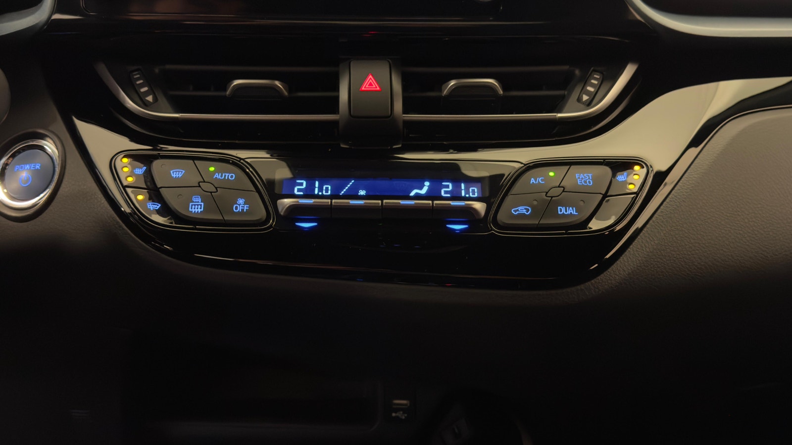 Toyota C-HR Hybrid 2.0 184hk X-Edition |Backkamera|Keyless 2022 - miniatyr 24