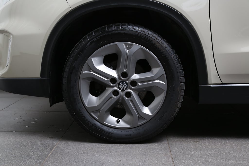 Suzuki Vitara 1,6 VVT AllGrip GL Plus Aut Kamera Motorv Dragkrok 2016