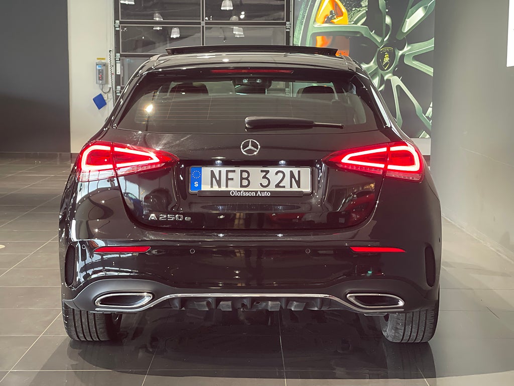 Mercedes-Benz A 250 e AMG Premium Plus Glastak - bild 18