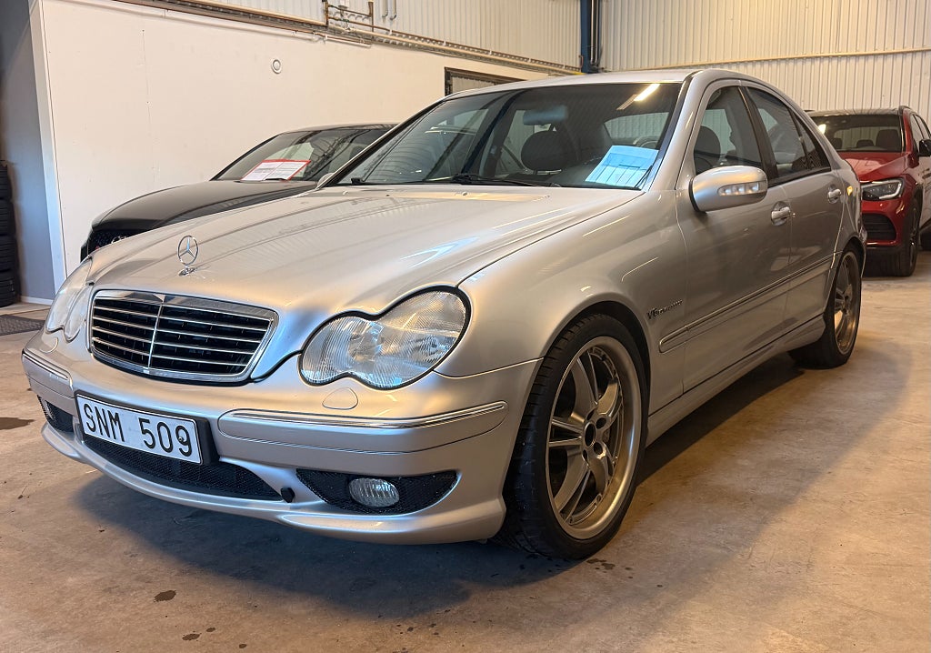 Mercedes-Benz C 32 AMG Avantgarde