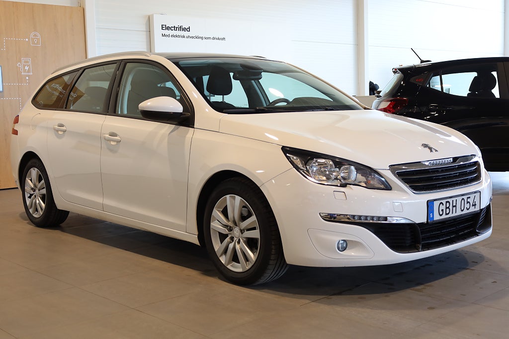 Peugeot 308 1,2 e-THP 110hk Active Kombi Panorama