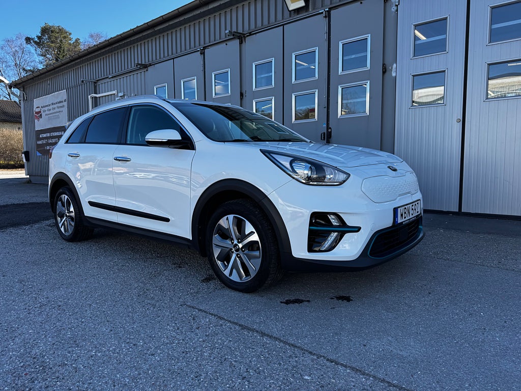Kia Niro e- 64 kWh Advance Plus  Räckvidd 455 km 1 Ägare Euro 6