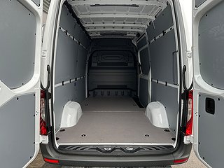 Transportbil - Skåp Mercedes-Benz Sprinter 12 av 21