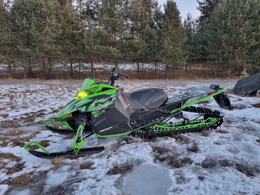 Arctic Cat M8000 SNO PRO 162" 408MIL FRI HEMLEVERANS  