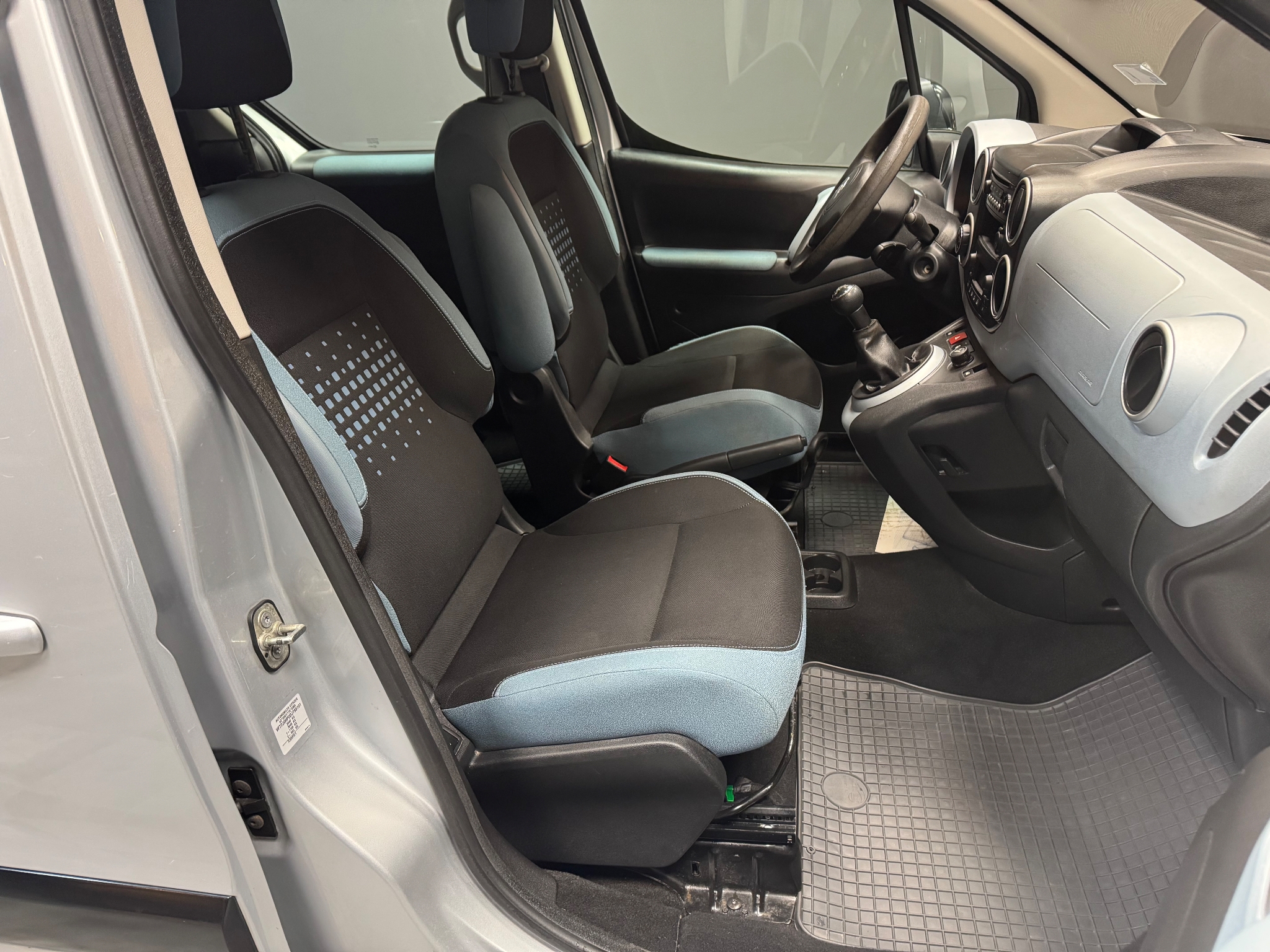 Citroen Berlingo 2013, kuva 6/37
