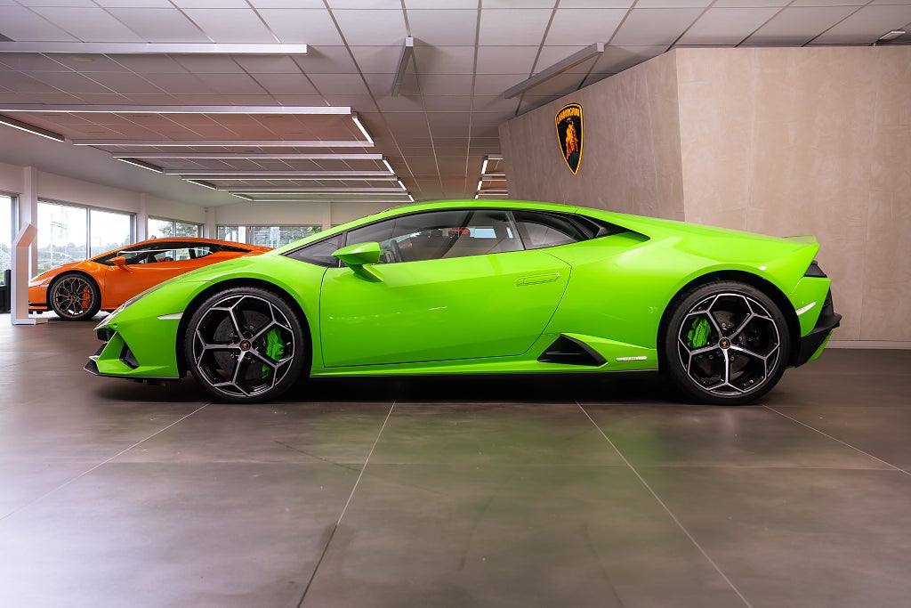 Gallery image 3 of 19