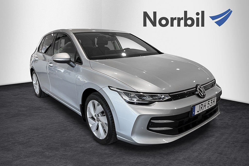 Volkswagen Golf eTSI 150 DSG Värmare/Kamera/rattvärme