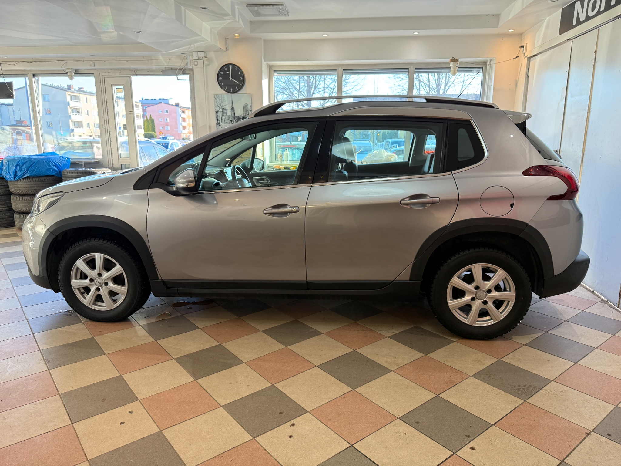 Peugeot 2008 2018, bild 4/10