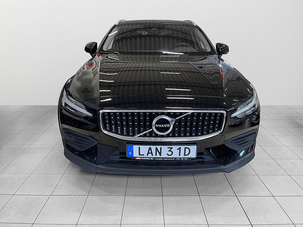 Volvo V60 Cross Country 2022 - miniatyr 3