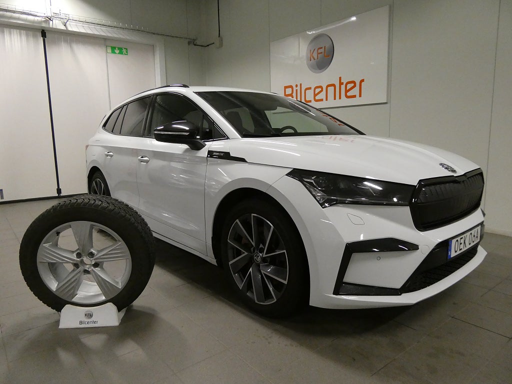 Skoda Enyaq iV 80 Sportline *JANUARIREA* Drag-Kamera-Canton-Värmare SoV