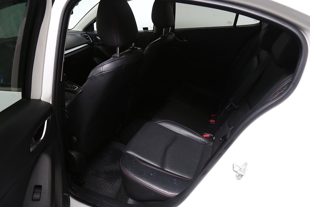 Mazda 3 2,2 DE SKYACTIV-D Optimum Aut Head-up BOSE Skinn Drag 2015