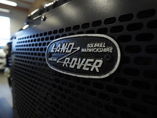 SUV Land Rover Defender 110 14 av 22