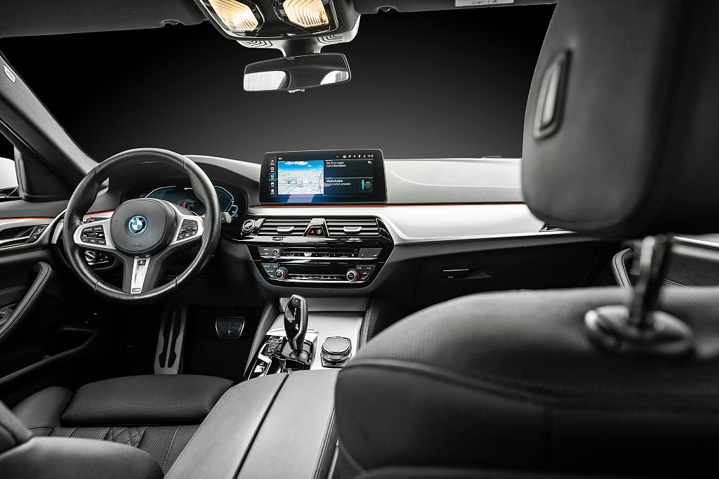 BMW 530e 2023 - miniatyr 18