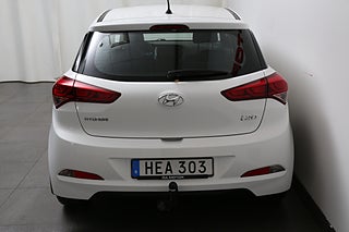 Halvkombi Hyundai i20 7 av 24
