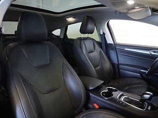 Sedan Ford Mondeo 9 av 24