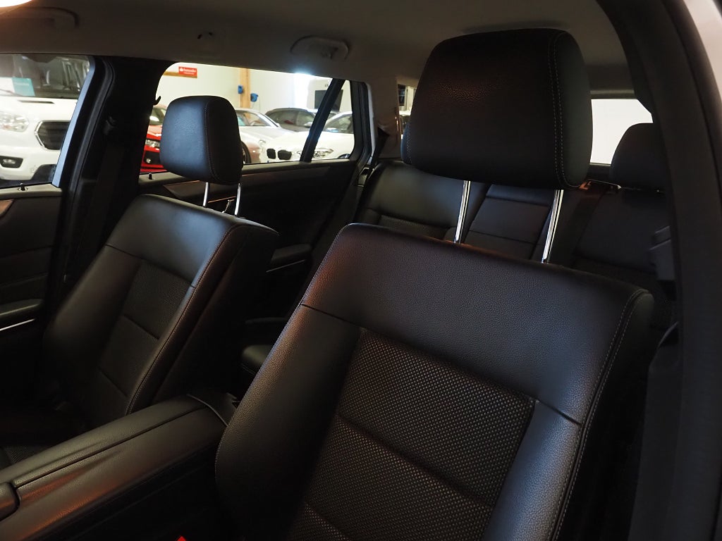 Mercedes-Benz E 220 T 7G-Tronic 170hk  Avantgarde Låga mil!