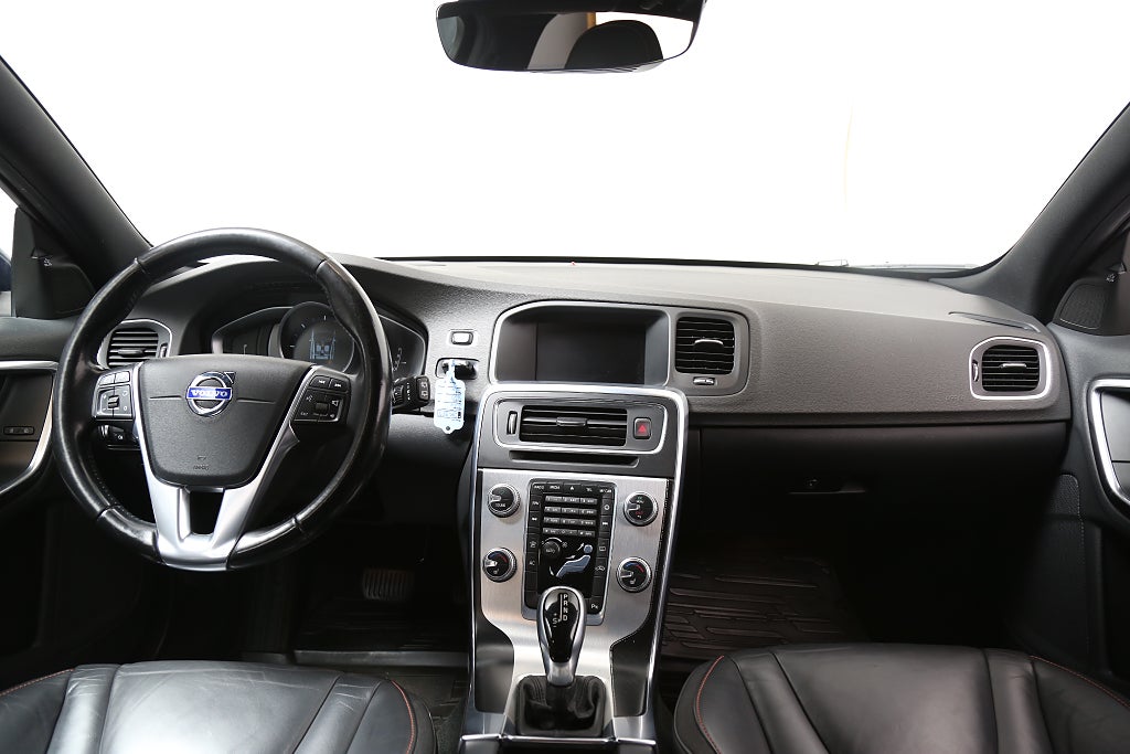 Volvo V60 D4 AWD 181hk Ocean Race Business Edition Aut Drag 2015