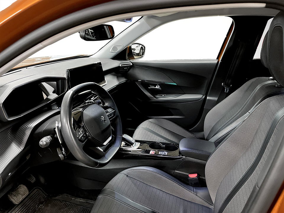 Bild på Peugeot 2008 Allure 1.2 PT 130hk Aut KAMPANJRÄNTA 3,99%