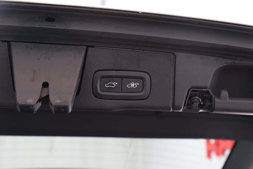 Volvo XC60 B5 Bensin 250hk Momentum Adv Se Aut Navi VOC Leasbar