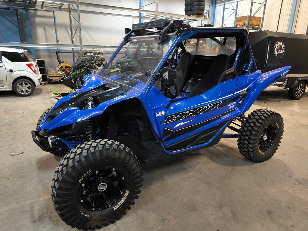 Yamaha YXZ 1000 R Traktor A  