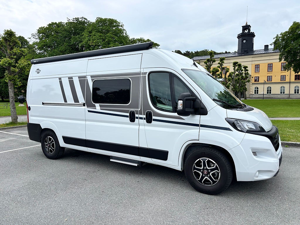 Carado PRO CVE 601 dieselvärmare, dragkrok, backkamera/nav, 4-bädd, mar