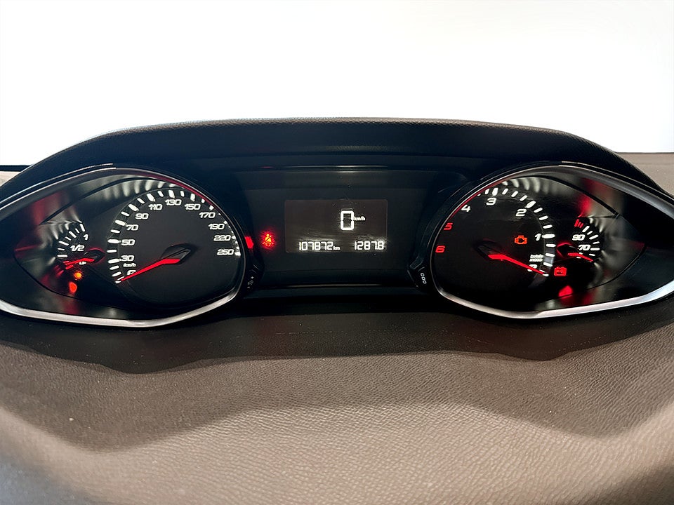 Bild på Peugeot 308 SW Active 1.6 BHDi 120hk BACKSENSORER