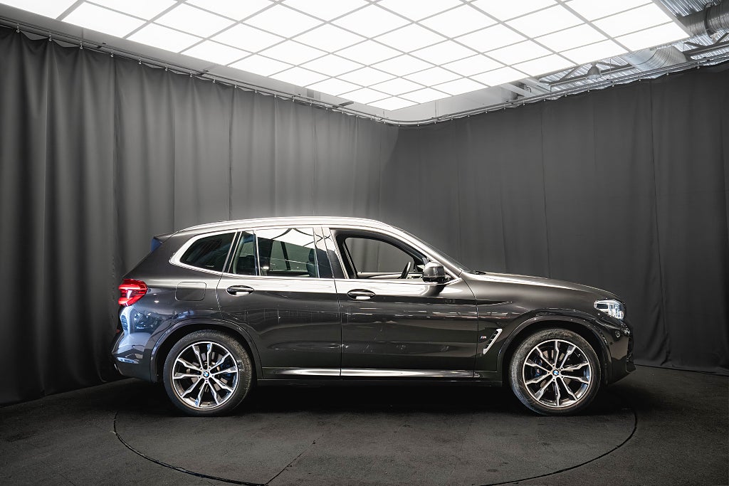 BMW X3 xDrive30e M Sport PANO DRAG LÄDER HUD KAMERA COCKPIT