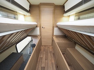 Husbil-halvintegrerad Elnagh T-loft 531 18 av 26