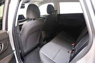 Halvkombi Hyundai i20 10 av 17