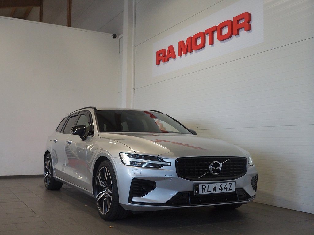 Volvo V60 Recharge T6 AWD 340hk R-Design |Navi|Kamera|Voc| 2022