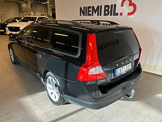 Volvo V70 2.4D Kinetic Drag/MoK-värm/SoV-Däck/Skinn