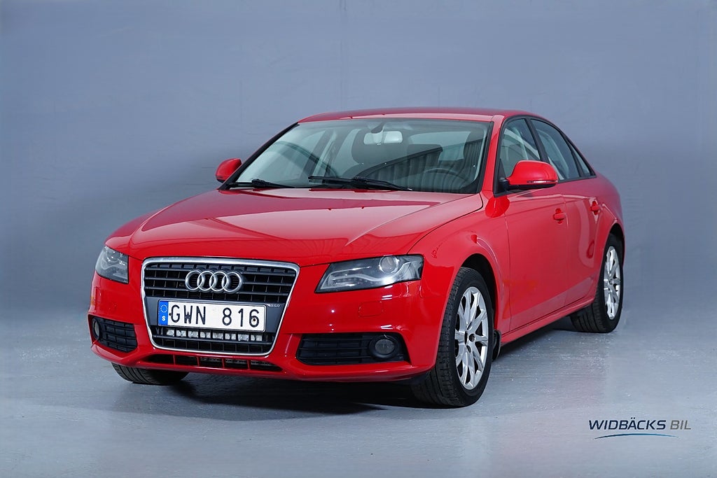 Audi A4 SEDAN 2.0 TDI DRAGKROK BI-XENON 0,4L / MIL
