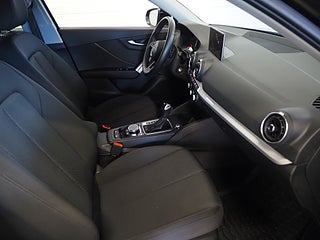 Kombi Audi Q2 10 av 21