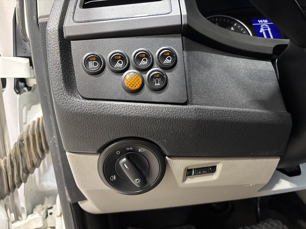 Volkswagen Transporter T32 2.0 TDI BMT Backkam Drag Värmare Endast 1900mil