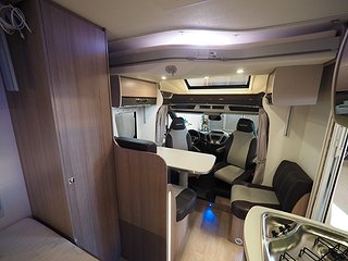 Husbil-halvintegrerad Chausson Flash 515 10 av 15
