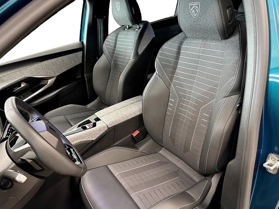 Bild på Peugeot 5008 GT Hybrid 145hk Aut 7-SITS B-KAMERA CARPLAY