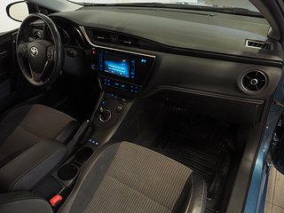 Halvkombi Toyota Auris 14 av 29