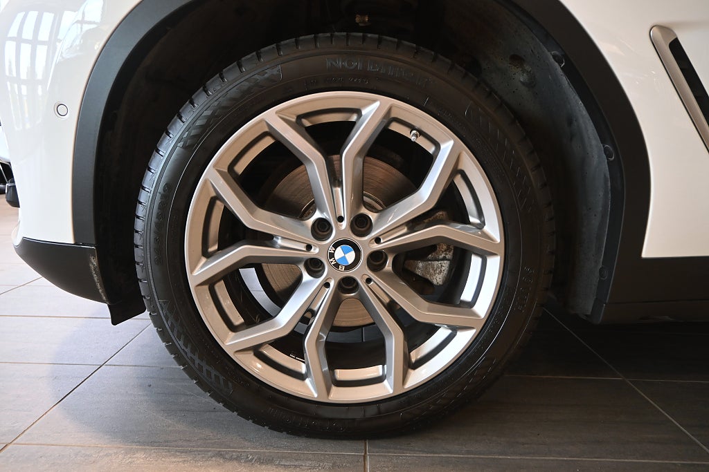 BMW X3 2019 - miniatyr 6