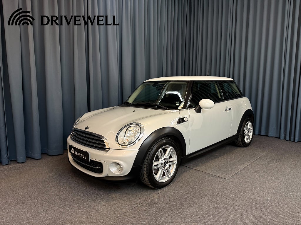 MINI Cooper D 112hk - Nav / Värmare / Sensorer / Fullservice