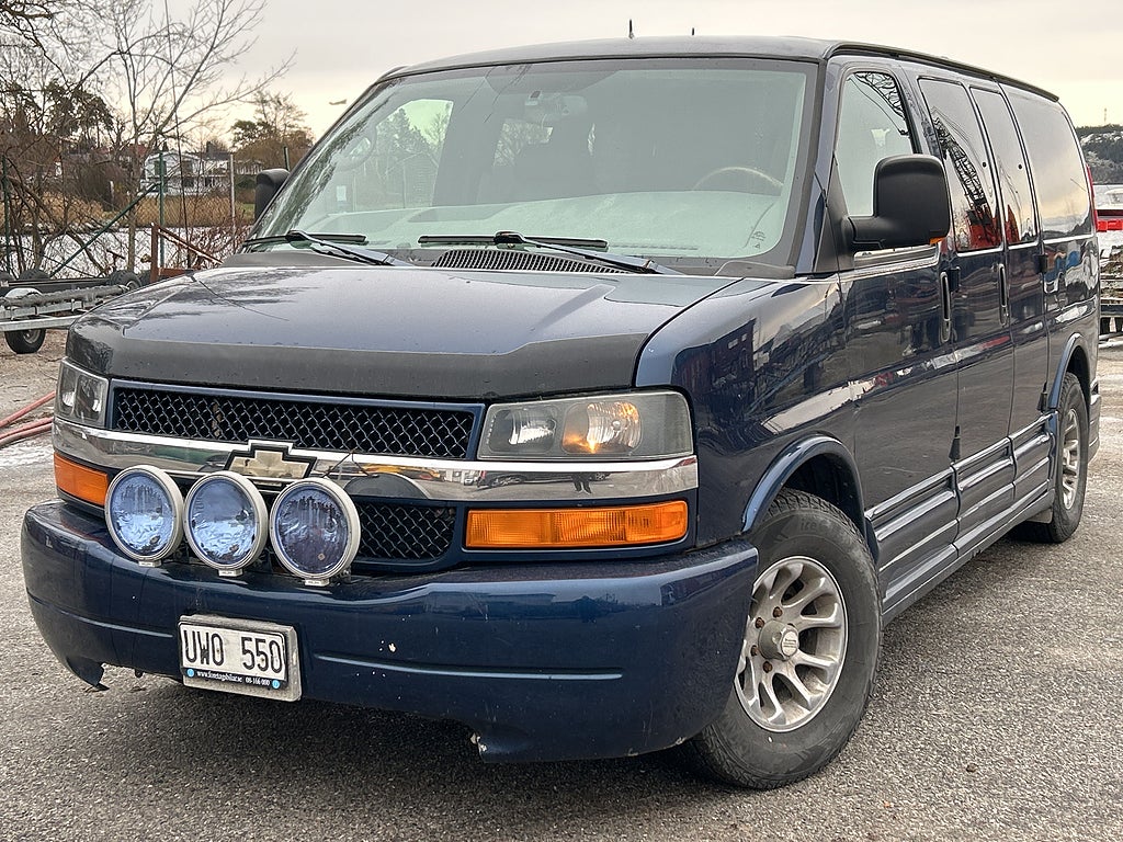 Chevrolet Express 1500 Conversion Van