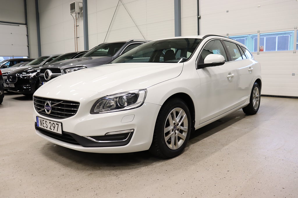 Volvo V60 D4 Momentum Drag Navi P-Sensorer 190hk