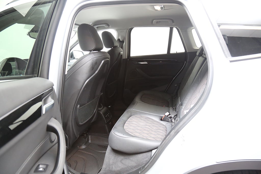 BMW X1 xDrive25e Plug-in xLine Aut Navi Kamera Drag 2021